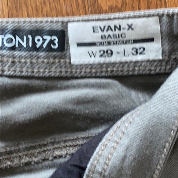 Like new Buffalo jeans - Picture 4 of 7